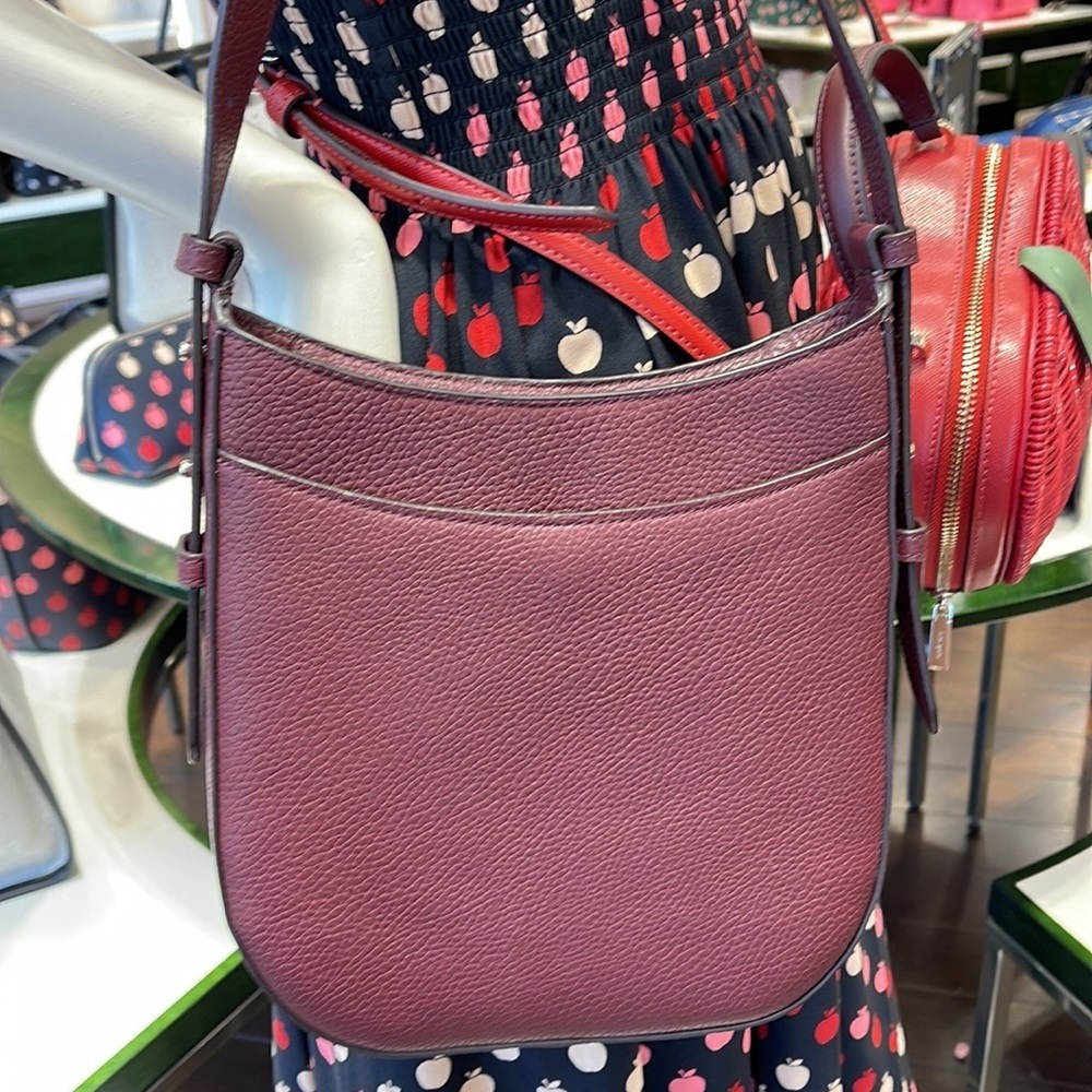 Kate Spade leila north south crossbody
Sherrywood - Picture 14 of 16